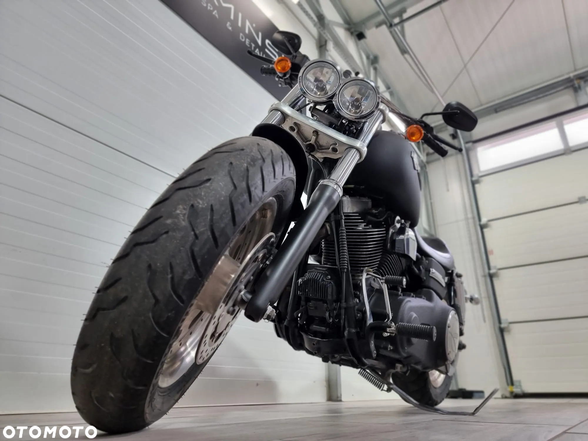 Harley-Davidson Dyna Fat Bob - 11