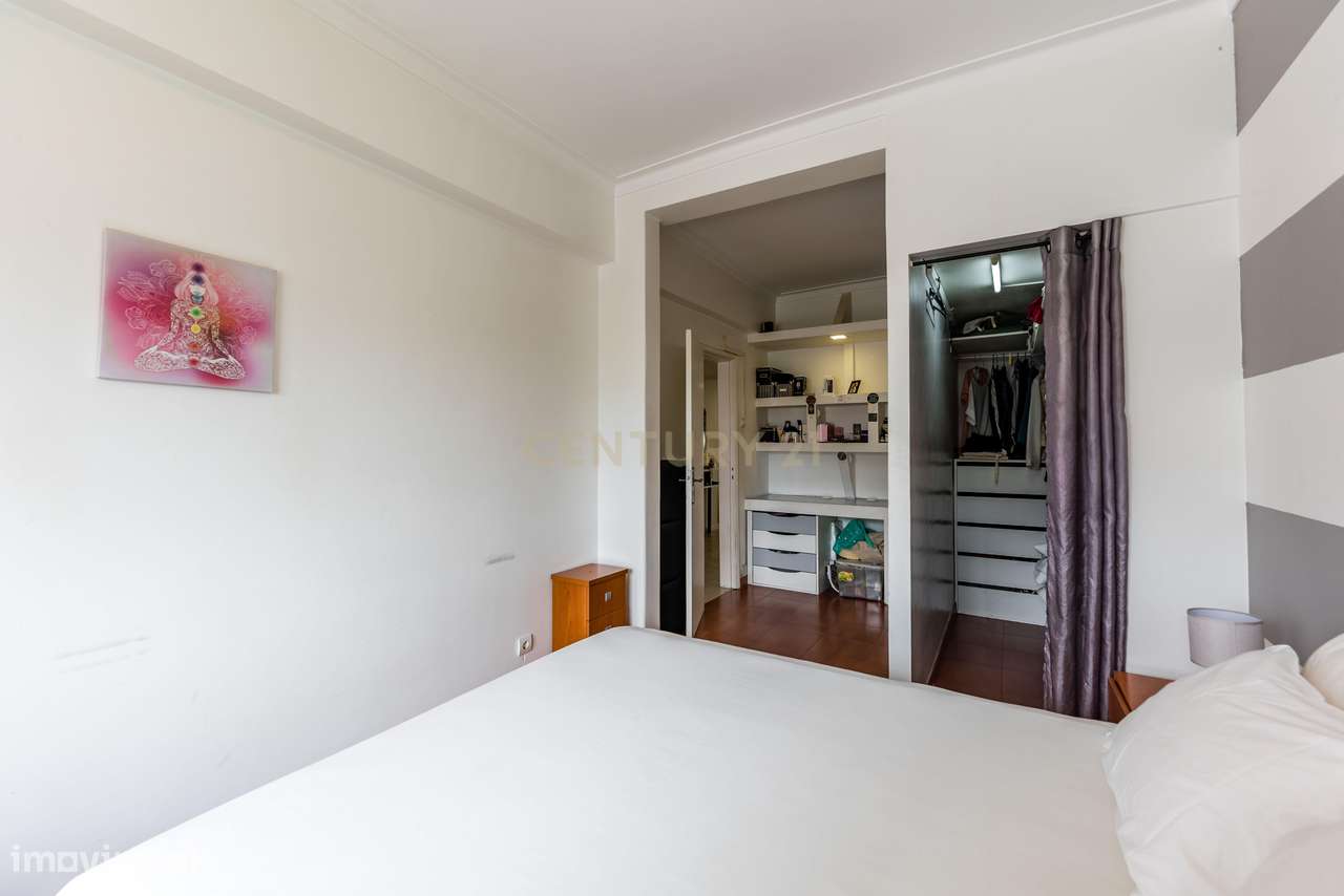 Apartamento T3 à Venda em Almada, Laranjeiro-25