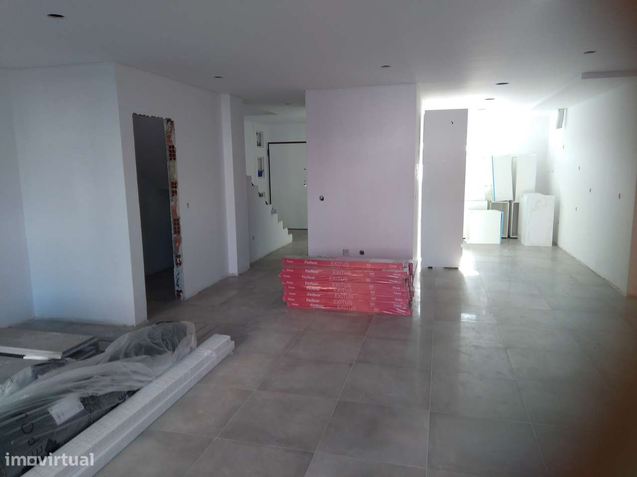 Moradia t3 geminada com 2 pisos na Quinta da Bonita Alhos Vedros - Grande imagem: 3/22