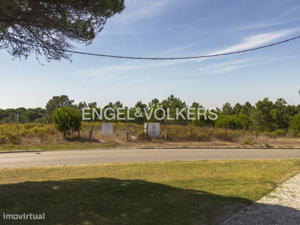 Terreno para Hostel perto da Praia do Meco - Grande imagem: 3/23