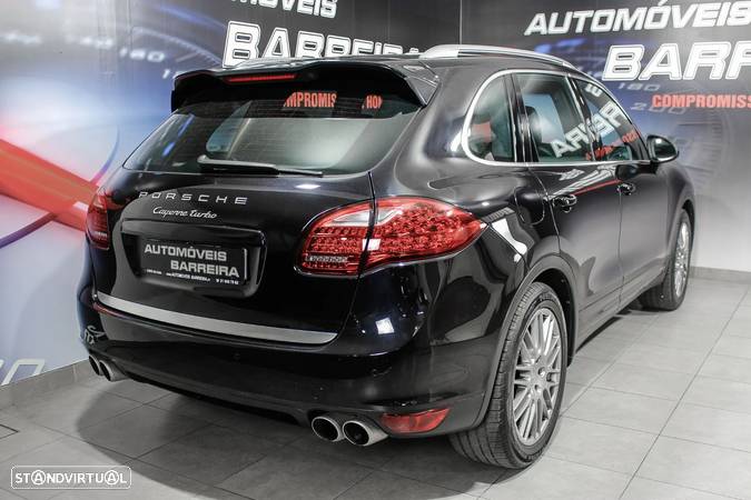 Porsche Cayenne Turbo - 24