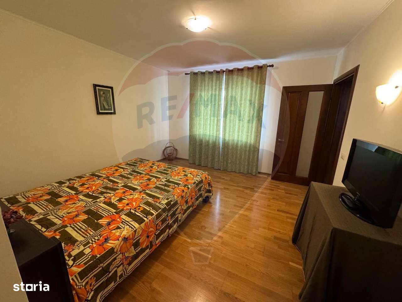 Casă / Vilă cu 6 camere de vânzare în zona Darmanesti-14