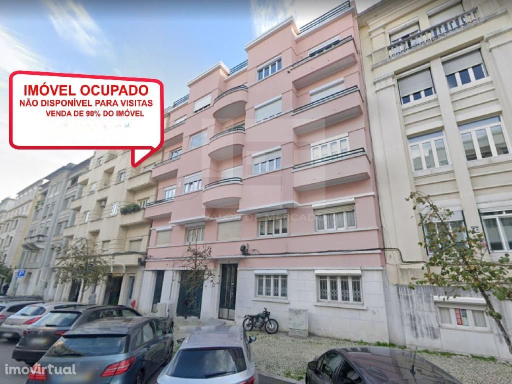 OCUPADO. T5 no R/C com 193 m², com logradouro em Avenidas...