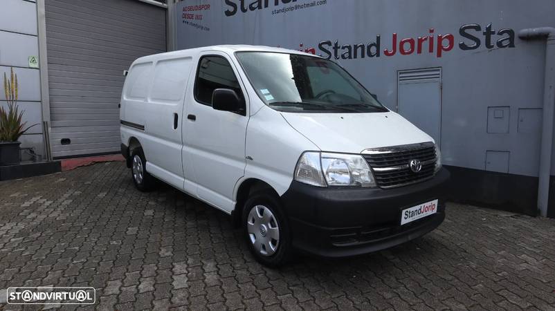 Toyota Hiace 2.5 d4d 117 Court Base - 1