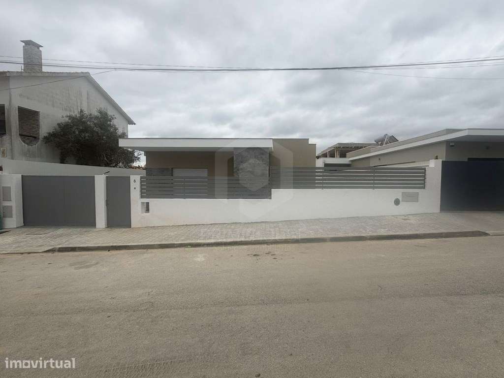 Moradia Terrea isolada T4 Pronta a escriturar - Grande imagem: 5/17