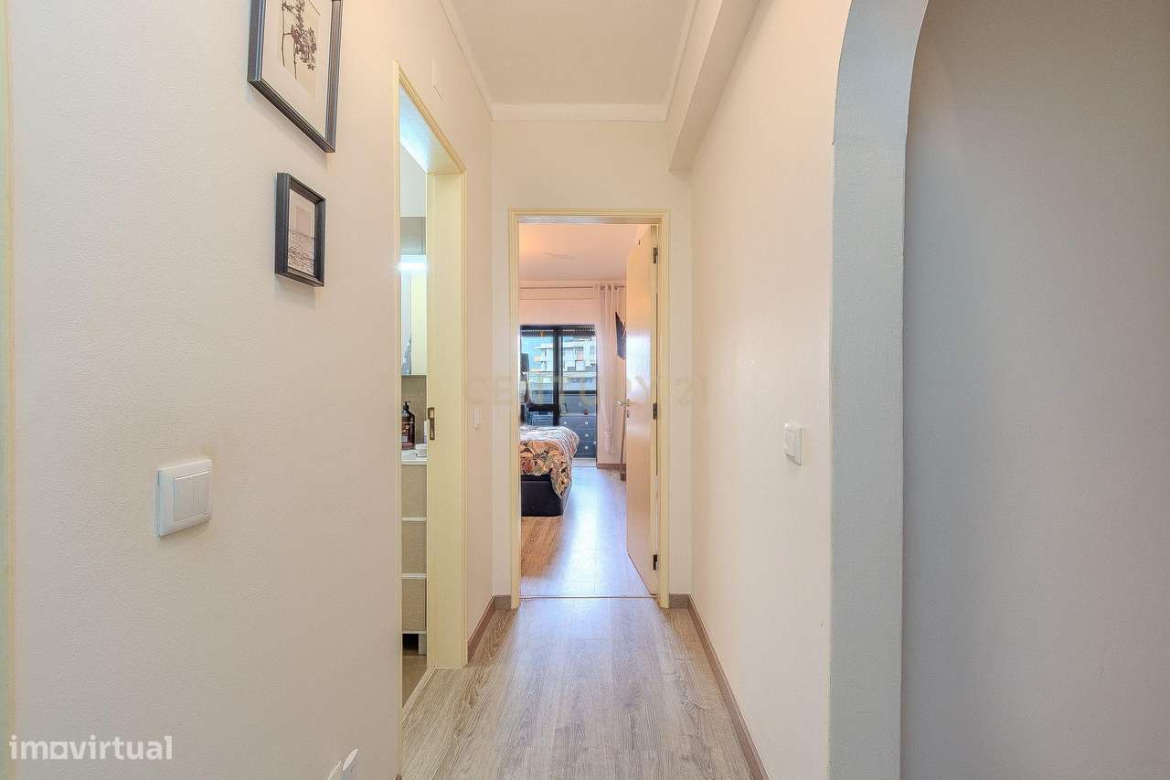 Apartamento T2 renovado, em Faro - Grande imagem: 5/23