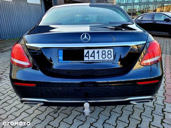 Mercedes-Benz Klasa E 220 d 4-Matic Business Edition 9G-TRONIC - 7