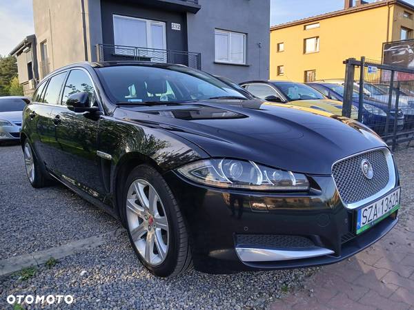 Jaguar XF 2.2 Diesel Sportbrake - 2