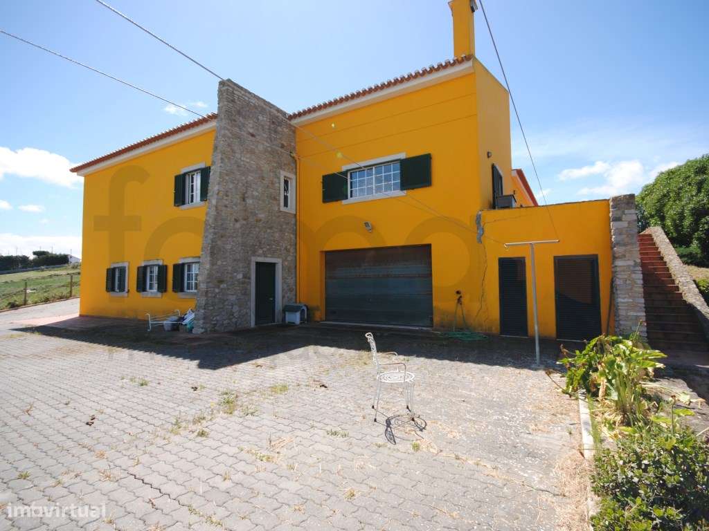 Moradia T5 em Lote Urbano de 5.135m2-8