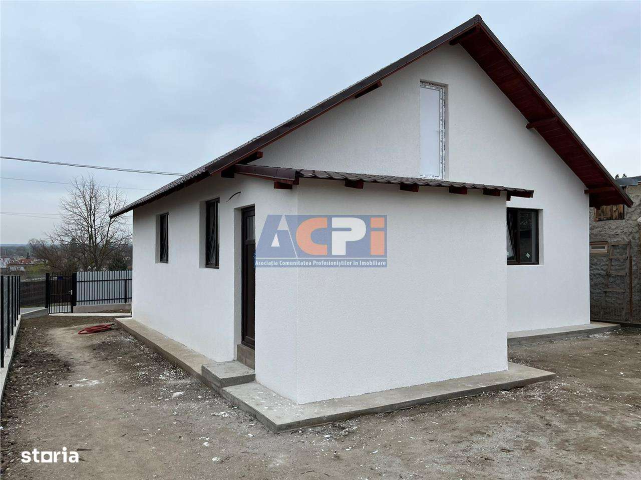 Casa Padureni,Comuna Buturugeni,25 km distanta de Bucuresti - Imagine principală: 3/10