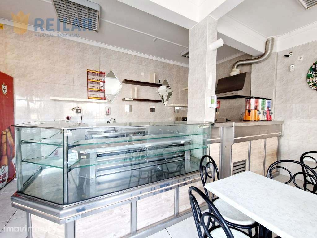 Vialonga - Loja 67 m2-11