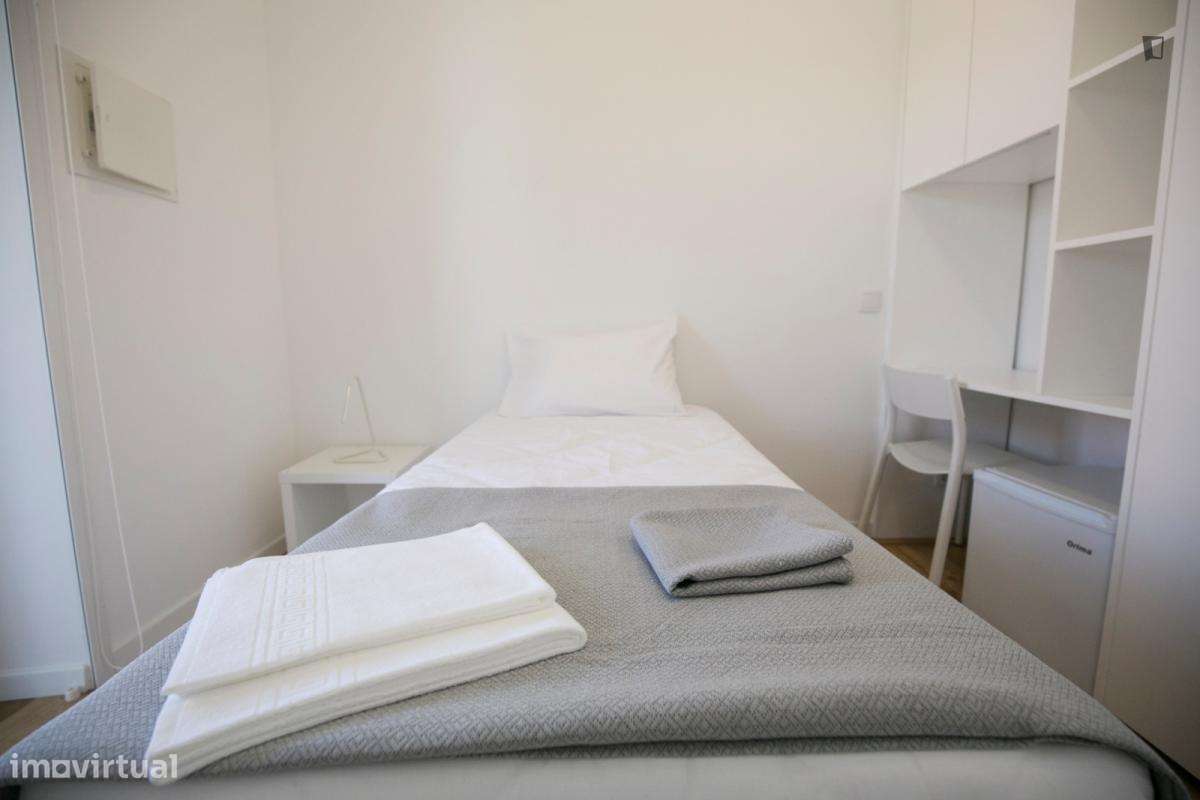 Quarto - localizado em Carcavelos Lisbon - Grande imagem: 4/31