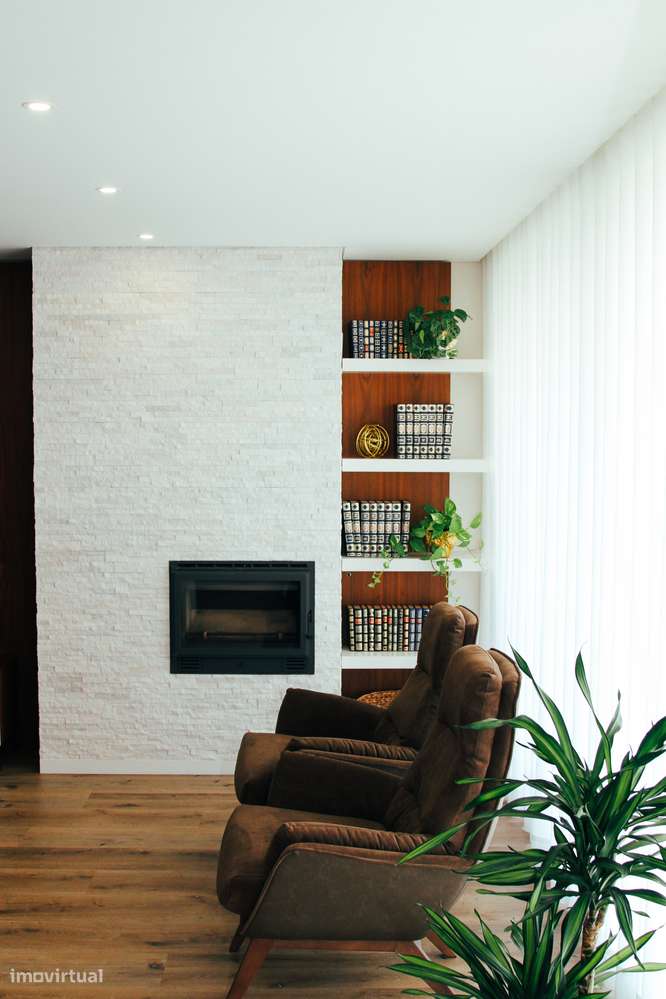 Moradia T3 Geminada de Luxo com Piscina — Concluída em 2025 - Grande imagem: 5/23