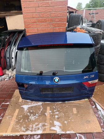 Tylna klapa bagażnika BMW X3 E83 - 2