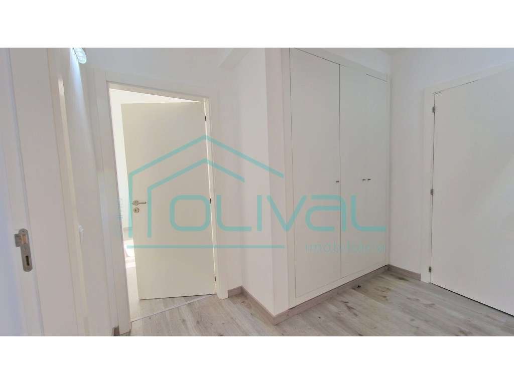 T3 Semi-Novo com Varandas, Box e Excelentes Acabamentos | Urbanizaç...-16