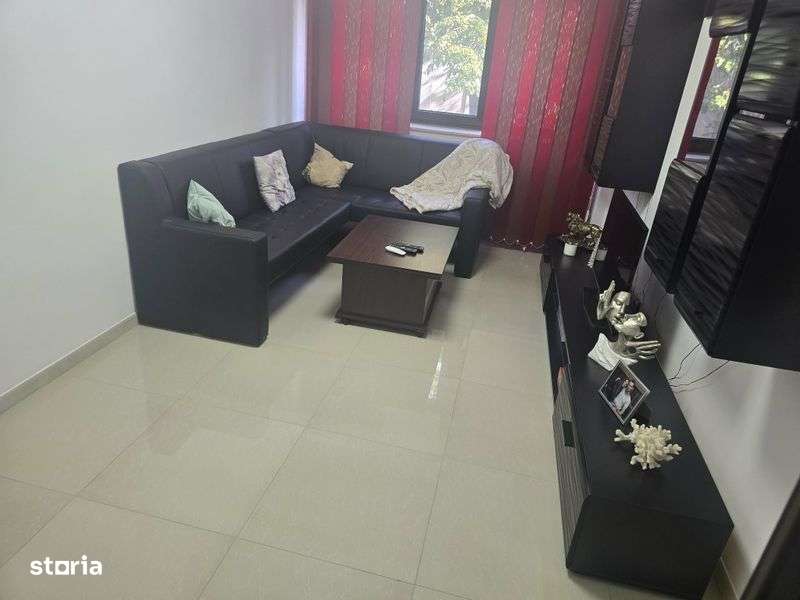 Apartament 3 camere PROPRIETAR - Imagine principală: 5/8