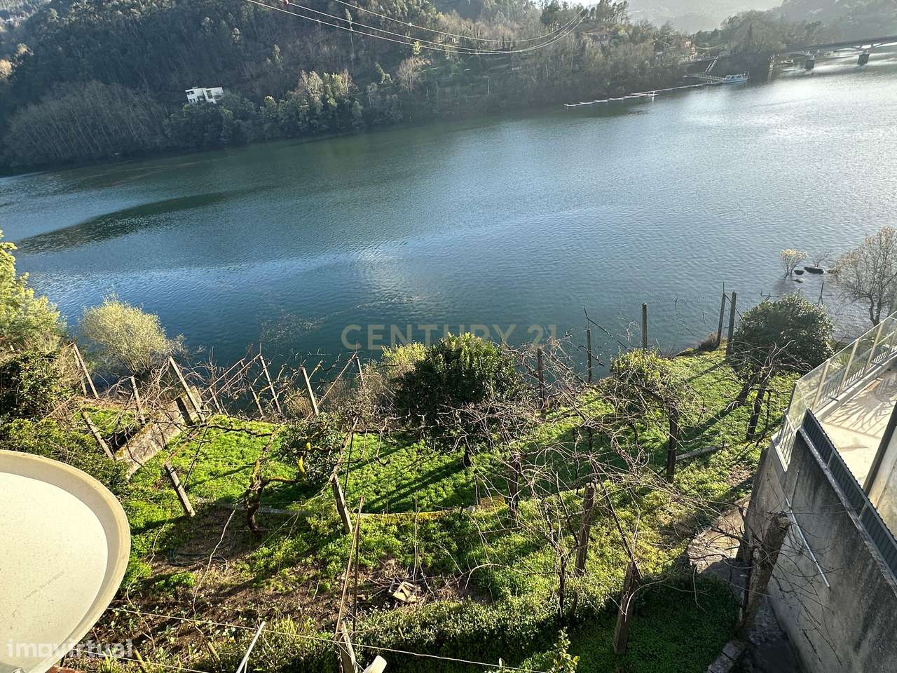 Propriedade única no geres , duas casas com acesso ao rio (No rio Cald - Grande imagem: 5/48