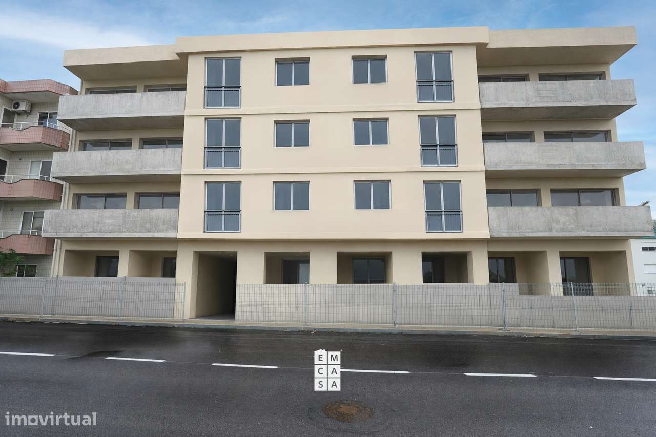 Apartamento T2 Venda em Oliveira de Azeméis, Santiago de Riba-Ul, Ul, - Grande imagem: 2/13