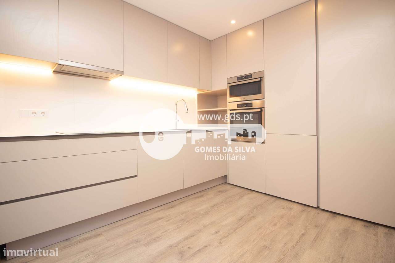 Apartamento T1 no Parque Norte - Construção Acrescentar-3