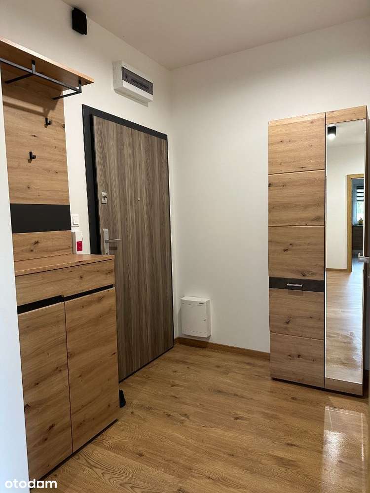 Komfortowe 53m2 w wysokim standardzie z oddzielną kuchnią i ogródkiem - Pełny obrazek: 2/16