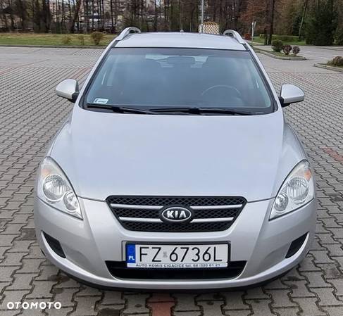 Kia Ceed 1.6 CRDi SW LX - 13