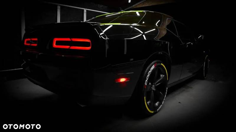 Dodge Challenger 5.7 R/T - 5