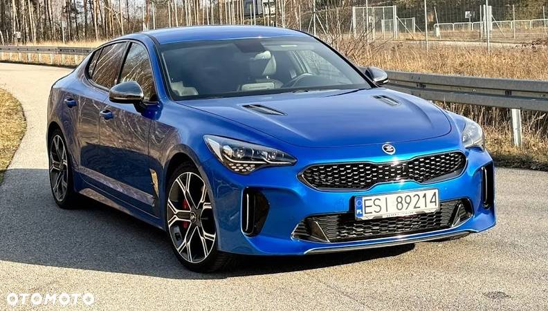 Kia Stinger - 1