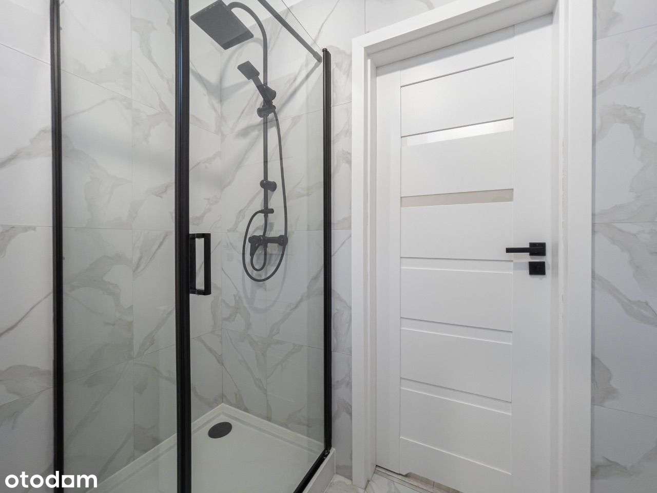 Przestronny Apartament z 2 Sypialniami i Balkonem-14