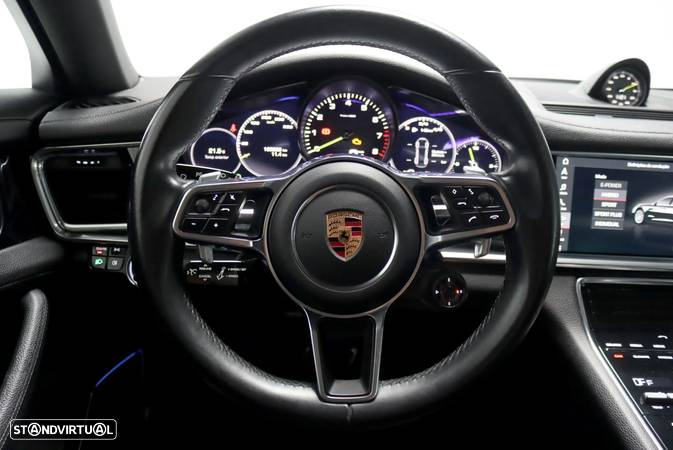 Porsche Panamera 4 E-Hybrid - 26