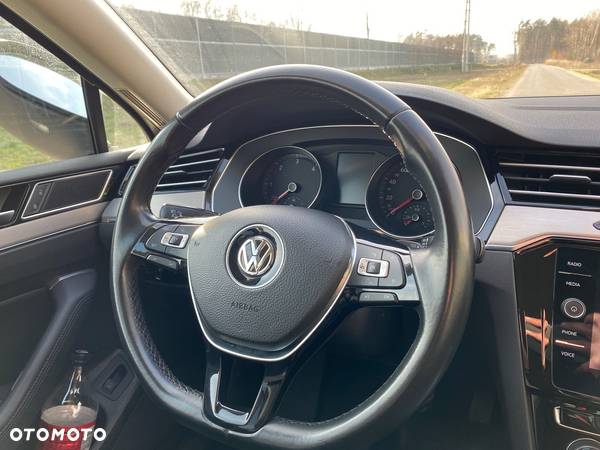 Volkswagen Passat 2.0 TDI BMT Highline DSG - 13