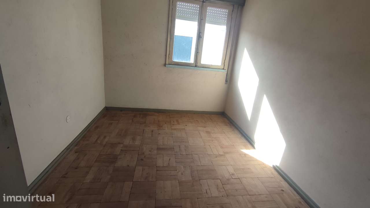 Moradia individual, com terreno, em Rendufe, Amares-11