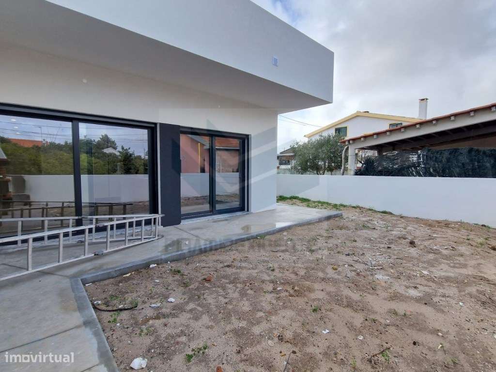 Moradia T3+1 Térrea Isolada, Moderna, Muito completa!-5