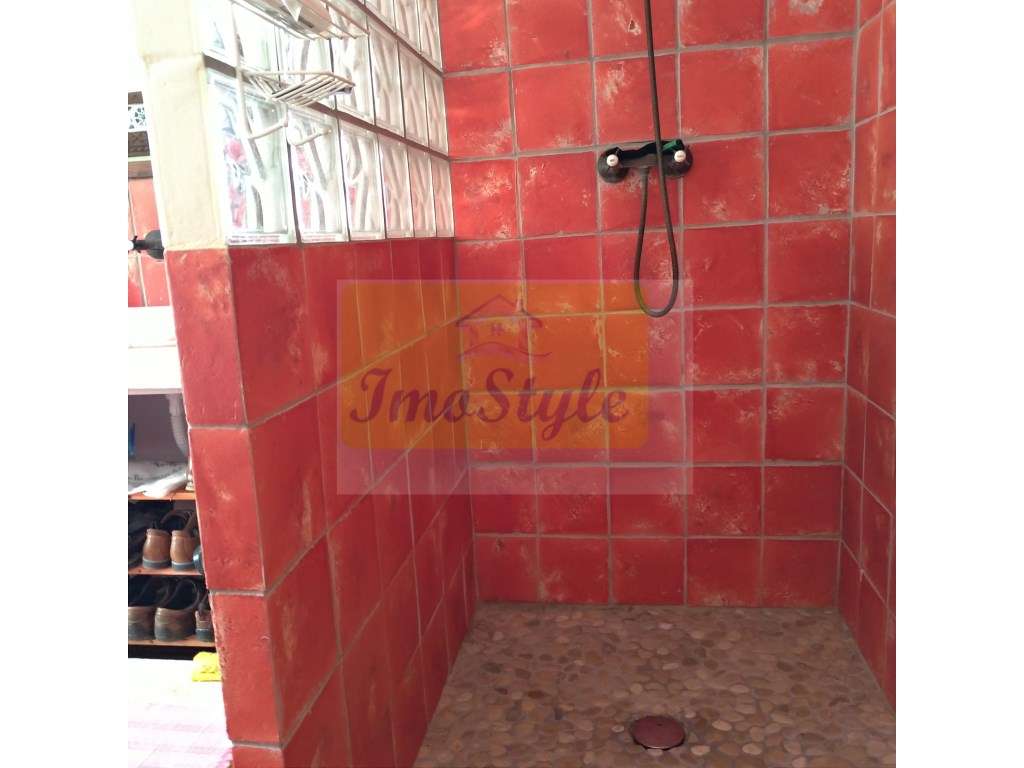 Moradia isolada com cave e apartamento independente em Castro Marim-48