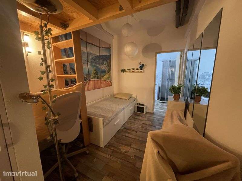 GARAGEM transforamada em estudio  - Não permite crédito habitação - Grande imagem: 4/7