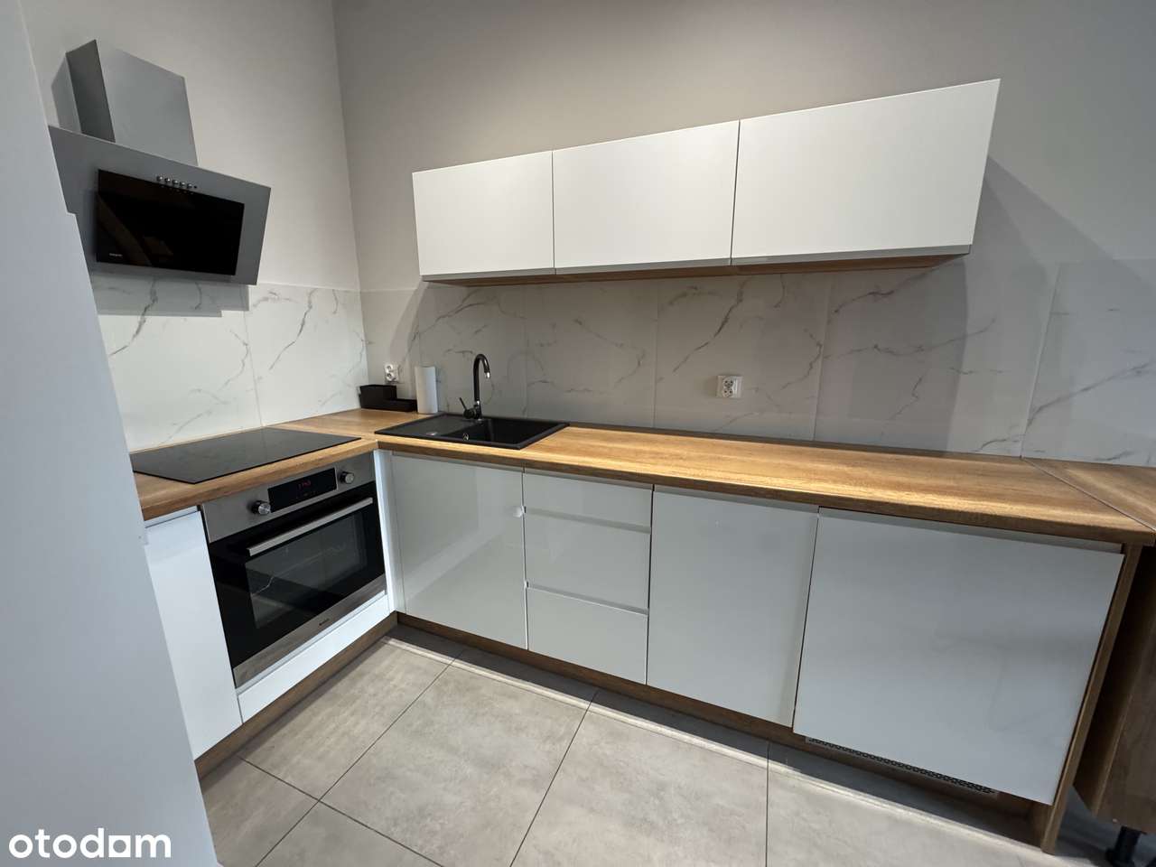 Nowe/wyposażone/ w cenie komórka lok. i miejsce postojowe-2