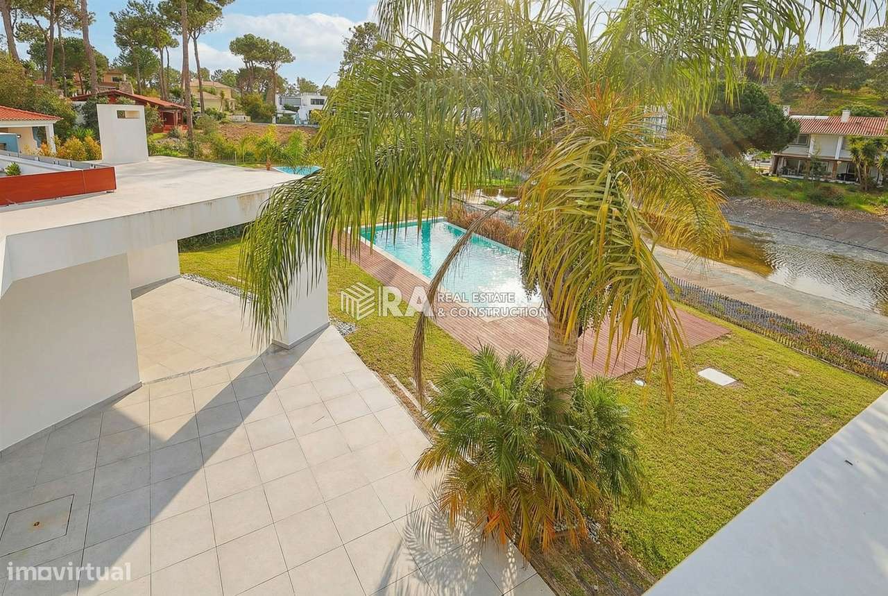 Moradia Isolada T6 Venda em Charneca de Caparica e Sobreda,Almada-21