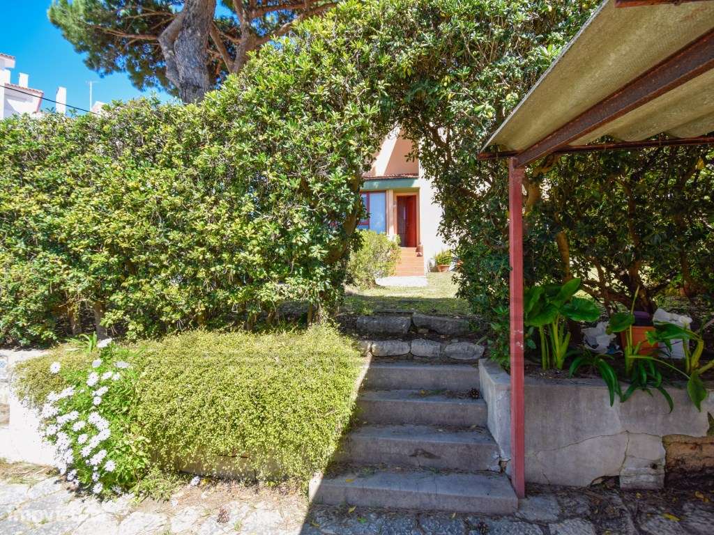 MORADIA INDEPENDENTE NO ESTORIL COM VISTA MAR-54