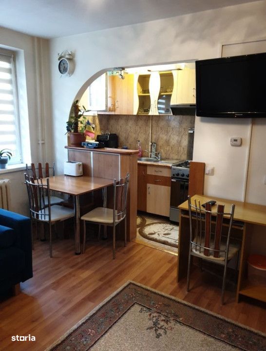 Apartament de 2 camere, 30 MP, semidecomandat zona Hotel Royal