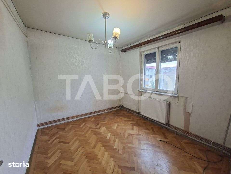 Cenusareasa apartamentelor - renovabil- balcon pivnita Mihai Viteazul - Imagine principală: 4/11