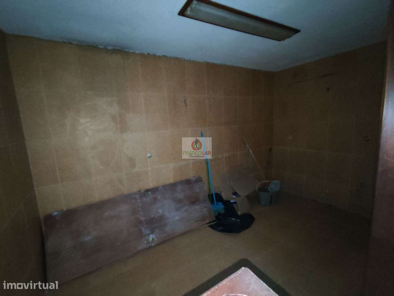 Moradia para restauro no centro na Zona Histórica de Vera Cruz-31