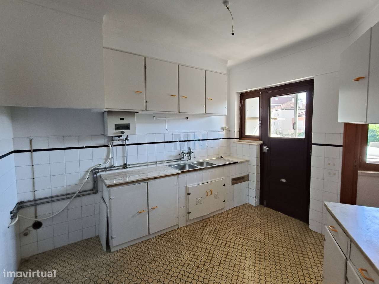 T4 no Bairro Norton de Matos junto à Solum-11