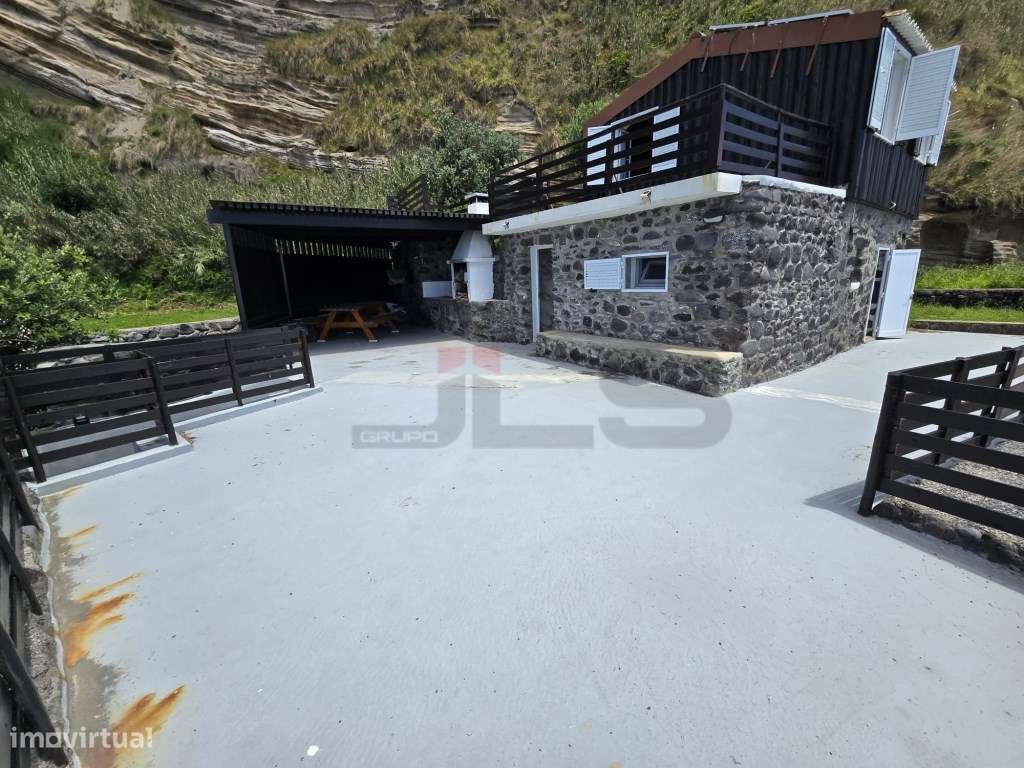 Moradia Isolada T2 -Rocha da Relva-32