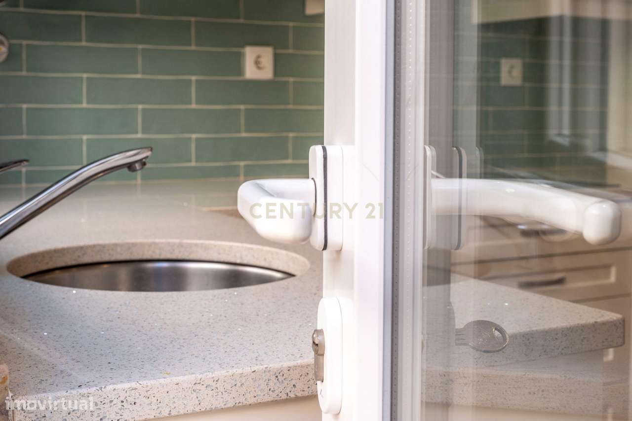 T2 moderno com terraço no centro de Queluz - Grande imagem: 5/24