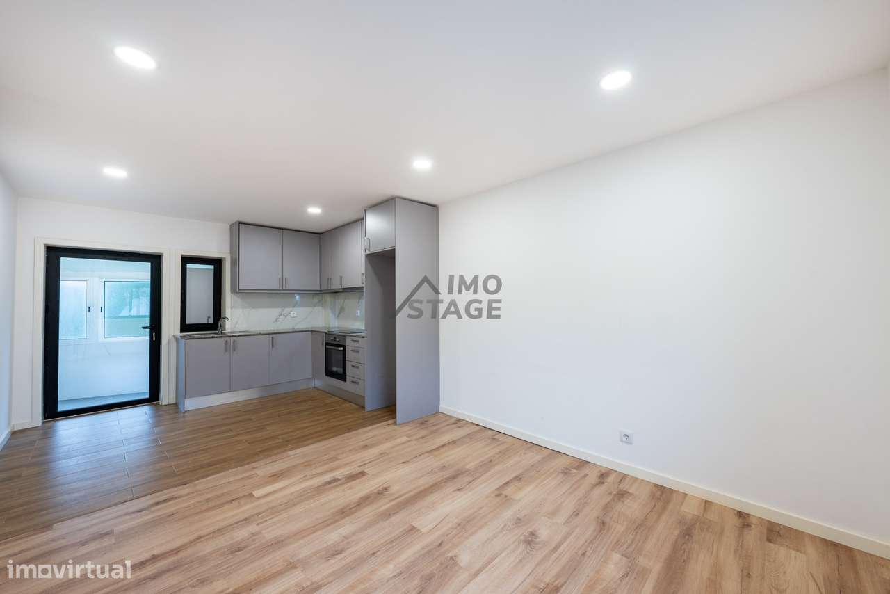 Moradia Bi-Familiar Renovada | Ermesinde – Santa Rita T1+1 e T2-27