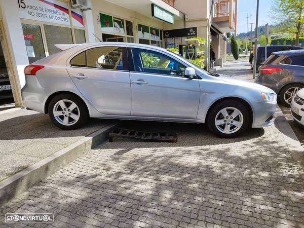 Mitsubishi Lancer Sportback 1.5 Invite - 9