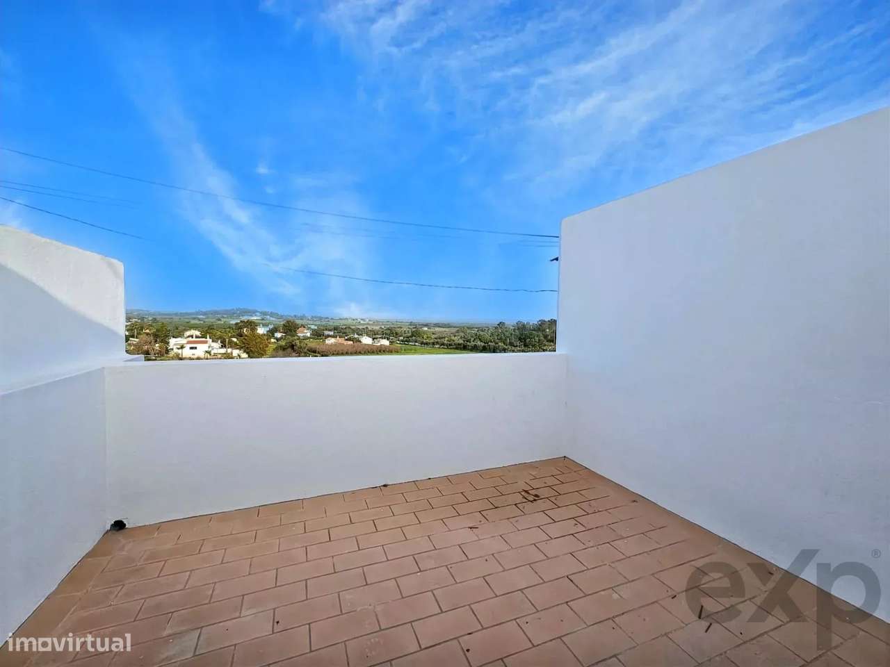 Moradia T2 remodelada com vista mar e ria | Terraços 39 m² | Entrada i - Grande imagem: 4/23