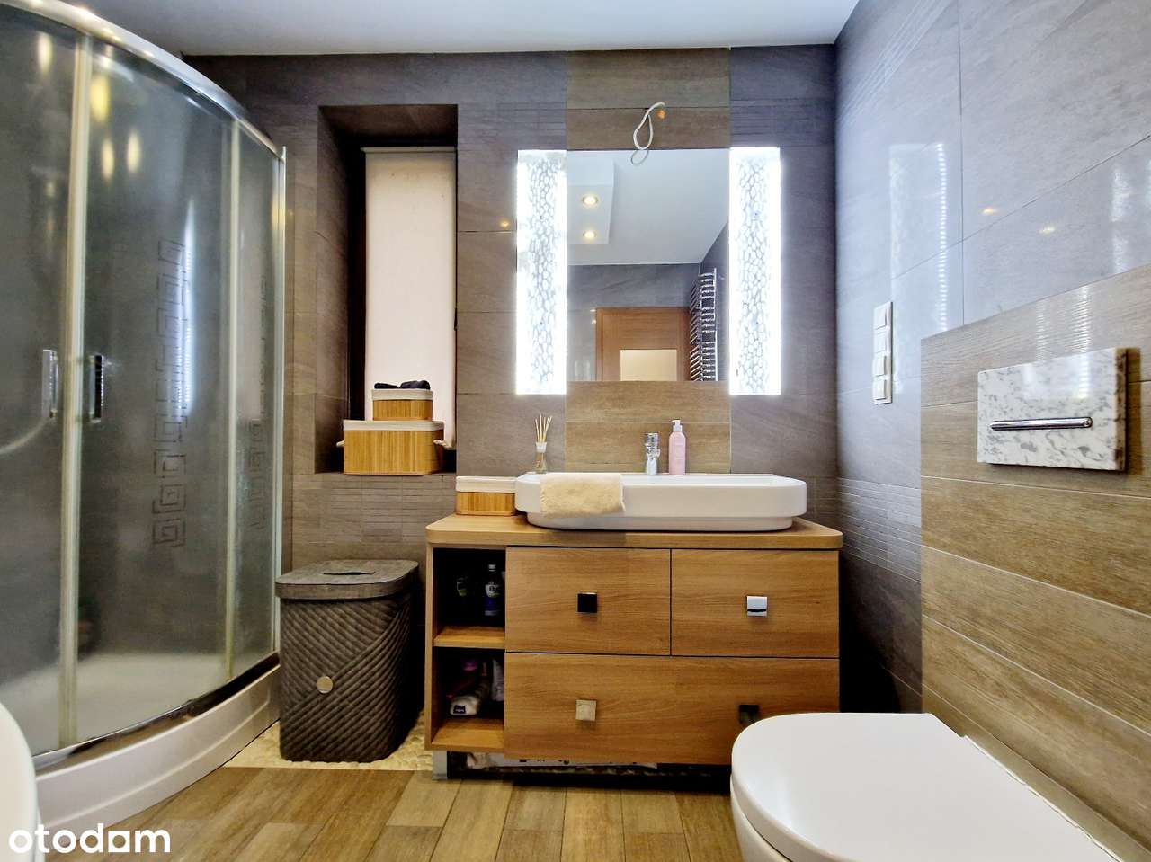 Solidny dom + budynek pod działalność w Złotorii-18