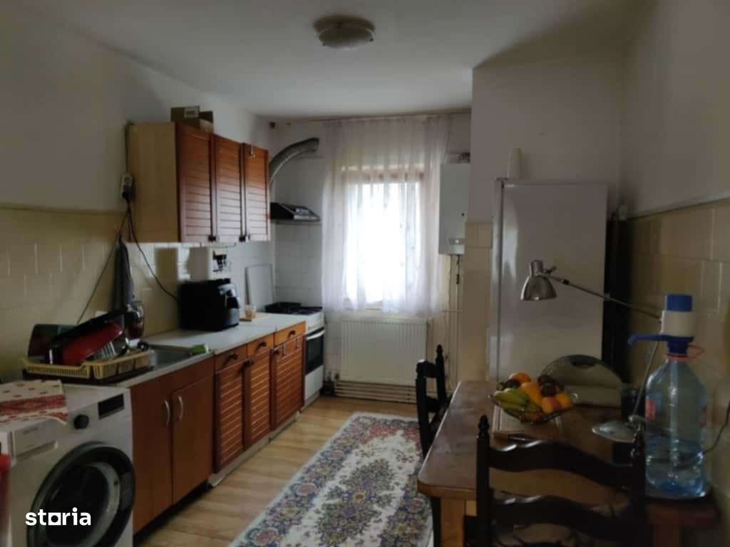 Apartament 3 camere, str Ion Mester, Manastur-0