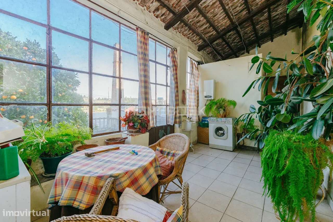 Grande Moradia T6 para remodelar e rentabilizar - Grande imagem: 3/50