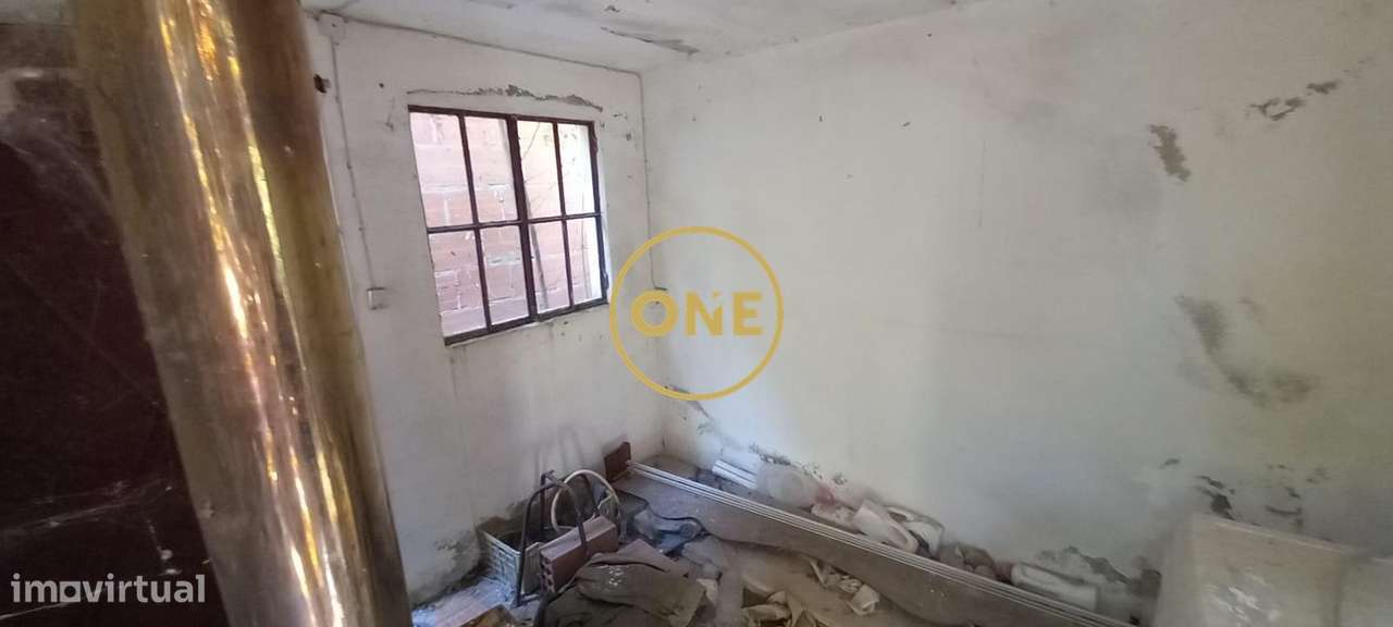 Quinta com 2.048 m2 para recuperação total em Santa Margarida da Couta-15